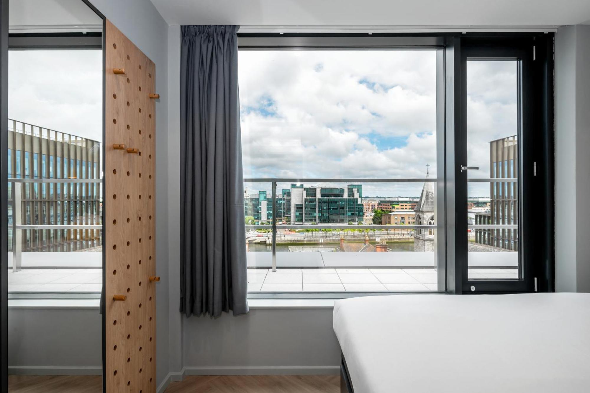 Staycity Aparthotels Dublin City Quay Екстер'єр фото